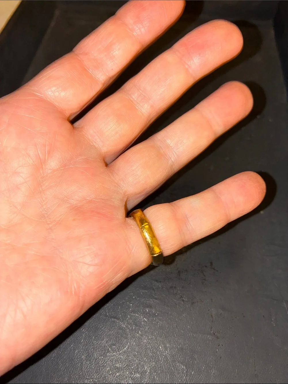 N/A elegant gold